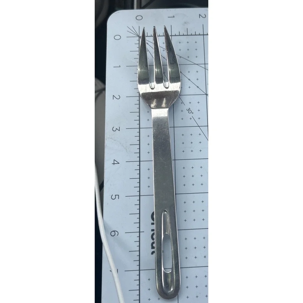 CAMBRIDGE STAINLESS STEEL KOREA MODERNA PATTERN PIERCED HANDLE PLACE FORK 🍽